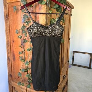 Forever 21 Embroidered Bodycon Dress - Small